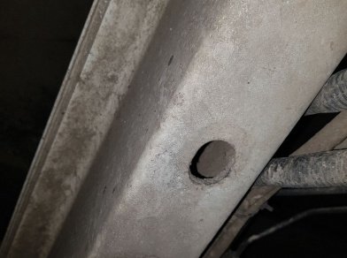 Рис. 6 Наши проекты: Установка пневмоподвески на заднюю ось Ford Transit двухскат 2018