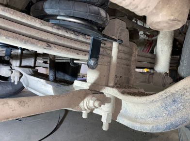 Рис. 11 Наши проекты: Пневмоподвеска Foton Aumark 1128