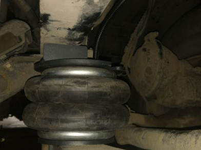 Рис. 5 Наши проекты: Установка пневмоподвески на Foton Aumark S120 (BJ 1128)