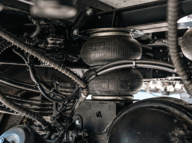 Рис. 7 Пневмоподвеска на Foton Aumark S85