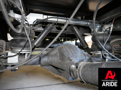 Рис. 3 Наши проекты: Пневмоподвеска на заднюю ось Газель Next для перевозки металла