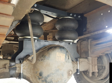 Рис. 2 Наши проекты: Установка пневмоподвески на заднюю ось Hyundai HD120