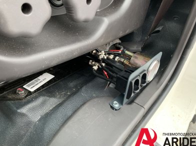 Рис. 5 Наши проекты: Пневмоподвеска на Hyundai HD 120 - Этапы установки