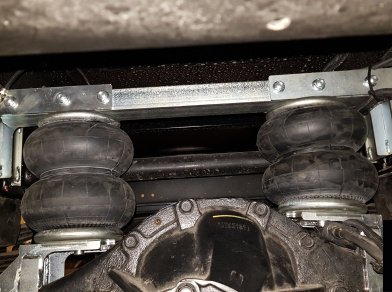 Рис. 3 Наши проекты: Установка пневмоподвески на заднюю ось Hyundai HD78