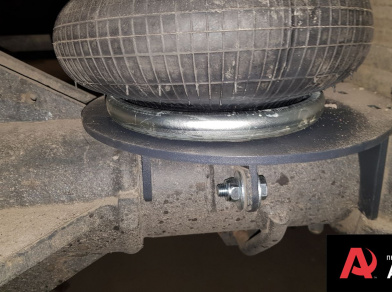 Рис. 5 Наши проекты: Установка задней пневмоподвески на эвакуатор ﻿Iveco Daily 65C