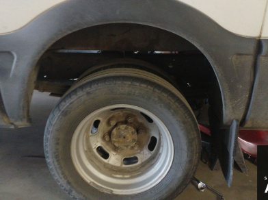 Рис. 3 Наши проекты: Пневмоподвеска на IVECO Daily 35C для комфорта - Этапы установки