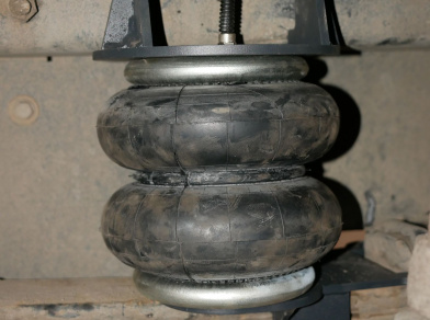 Рис. 5 Наши проекты: Установка передней пневмоподвески на Камаз 4308