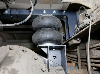 Рис. 9 Наши проекты: Установка пневмоподвески на эвакуатор Камаз 4308