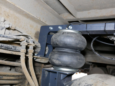 Рис. 7 Наши проекты: Установка пневмоподвески на эвакуатор Камаз 4308