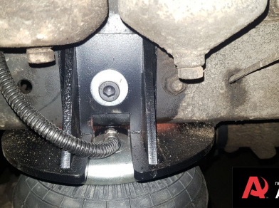 Рис. 3 Наши проекты: Пневмоподвеска на ﻿MAN TGL 8.163 - Этапы установки