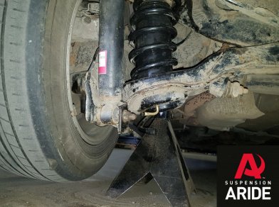 Рис. 3 Наши проекты: установка вставок в пружины blackstone на Mazda Biante