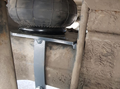 Рис. 7 Наши проекты: Пневмоподвеска на Mercedes Atego 818 - Этапы установки