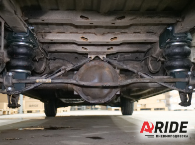 Рис. 3 Наши проекты: Вспомогательная пневмоподвеска на Mercedes-Benz Sprinter