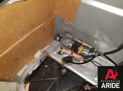 Рис. 6 Наши проекты: Пневмоподвеска на Mercedes Sprinter 3 для усиления - Этапы установки