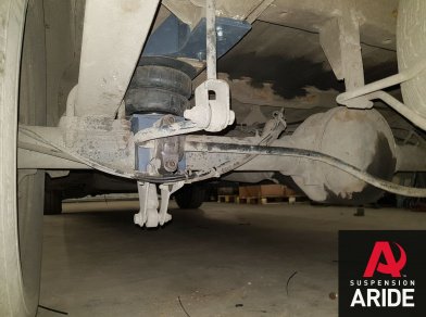 Рис. 4 Наши проекты: Пневмоподвеска на Mercedes Sprinter 3 для усиления - Этапы установки