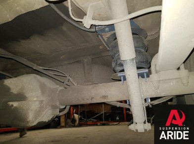 Рис. 2 Наши проекты: Пневмоподвеска на Mercedes Sprinter 3 для усиления - Этапы установки