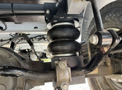 Рис. 5 Наши проекты: Установка пневмоподвески Mercedes Sprinter 516 W907