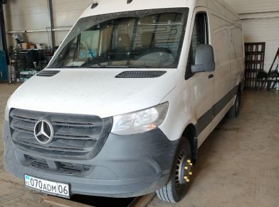 Рис. 8 Наши проекты: Установка пневмоподвески Mercedes Sprinter W907, 516