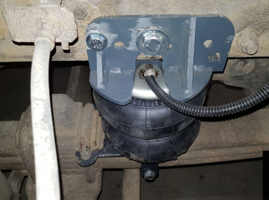 Рис. 3 Наши проекты: Пневмоподвеска на Mitsubishi FUSO Fighter