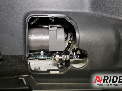 Рис. 7 Наши проекты: Пневматический сигнал на Mitsubishi Pajero