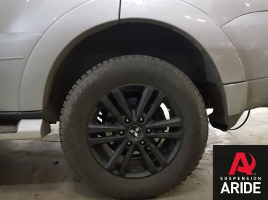 Рис. 10 Наши проекты: Пневмоподвеска на Mitsubishi Pajero в СТО - Этапы установки