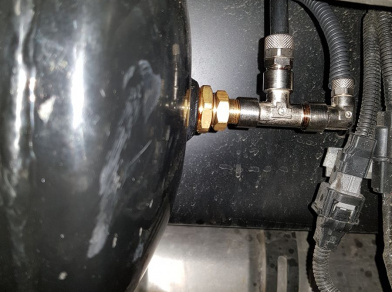 Рис. 11 Наши проекты: Пневмоподвеска на Mitsubishi Canter от компании Арайд - Этапы установки