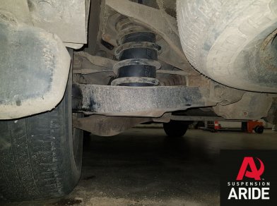 Рис. 9 Наши проекты: установка пневмоэлементов в пружины Nissan Pathfinder 51