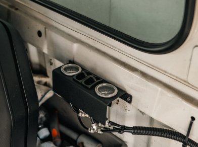 Рис. 6 Наши проекты: Пневмоподвеска на Nissan Cabstar