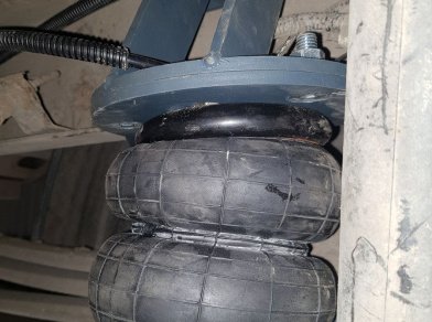 Рис. 8 Наши проекты: Пневмоподвеска на Nissan Cabstar - Этапы установки