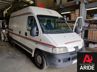 Рис. 4 Наши проекты: Пневмоподвеска на Peugeot Boxer для усиления - Этапы установки