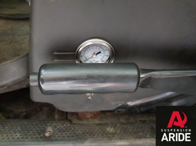 Рис. 3 Наши проекты: Пневмоподвеска на Peugeot Boxer для усиления - Этапы установки