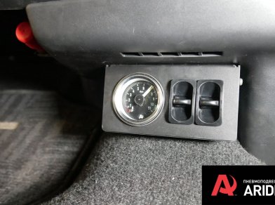 Рис. 8 Наши проекты: Установка пневмоподвески на Toyota Hiace