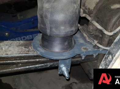 Рис. 2 Наши проекты: Установка пневмоподвески на Toyota Hiace