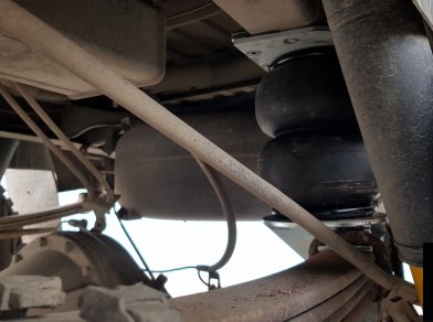 Рис. 7 Наши проекты: Пневмоподвеска на доработанную Toyota Tundra