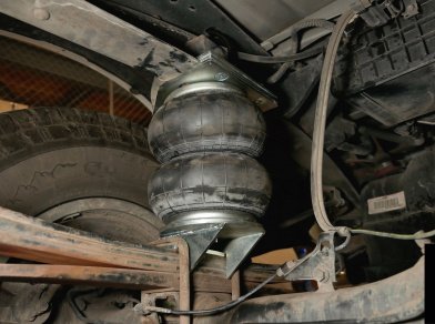 Рис. 7 Наши проекты: Пневмоподвеска на заднюю ось Toyota Tundra