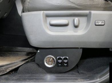 Рис. 9 Наши проекты: Монтаж задней пневмоподвески в дополнение к рессорам на Toyota Tundra