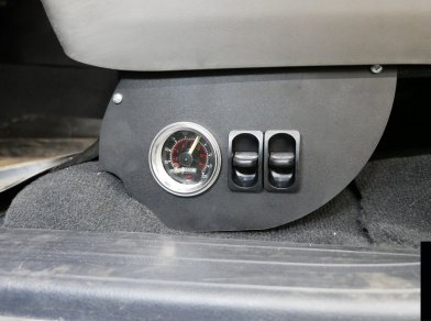 Рис. 8 Наши проекты: Монтаж задней пневмоподвески в дополнение к рессорам на Toyota Tundra