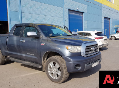 Рис. 1 Наши проекты: Пневмоподвеска на ﻿Toyota Tundra на увеличенных подушках- Этапы установки