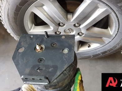 Рис. 2 Наши проекты: Пневмоподвеска на ﻿Toyota Tundra на увеличенных подушках- Этапы установки