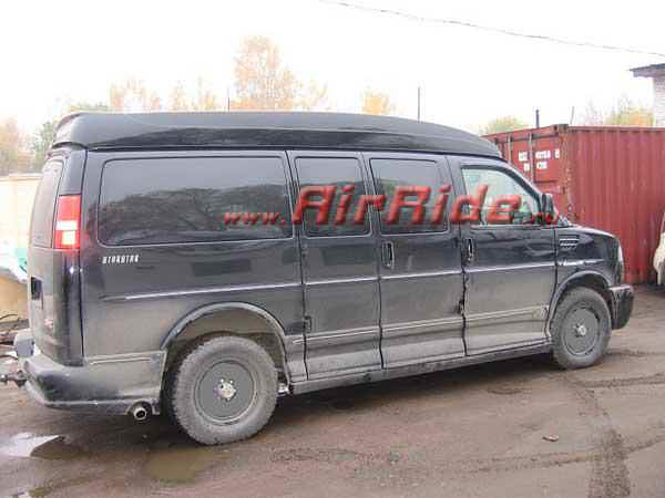 Установка пневмоподвески на GMC Savanna