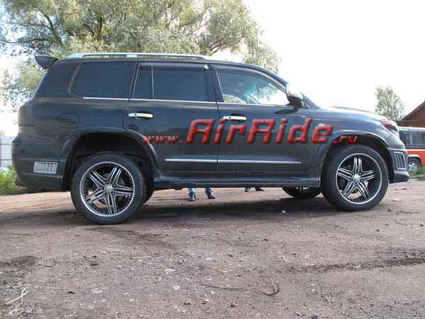 Пневмоподвеска на Toyota Land Cruiser 200, установка пневмоподвески на Тойота Land Cruizer 200