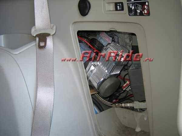 Пневмоподвеска на Citroen C-Crosser установка в Санкт-Петербурге