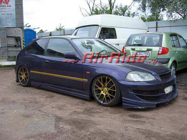 Пневмоподвеска на Honda Civic установка в Санкт-Петербурге