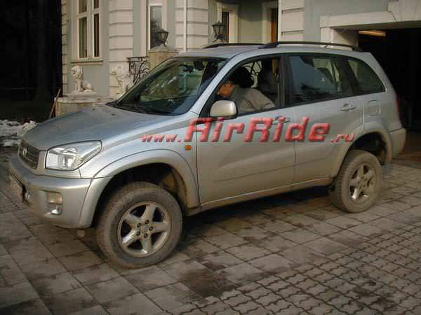 Пневмоподвеска на TOYOTA RAV4 установка в Санкт-Петербурге