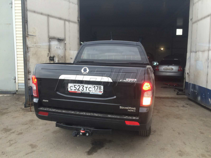 Пневмоподвеска на Ssang Yong Action Sports 2014 г.в. Купить пневмоподвеску на СангЕнг Актион. Цена пневмоподвески.